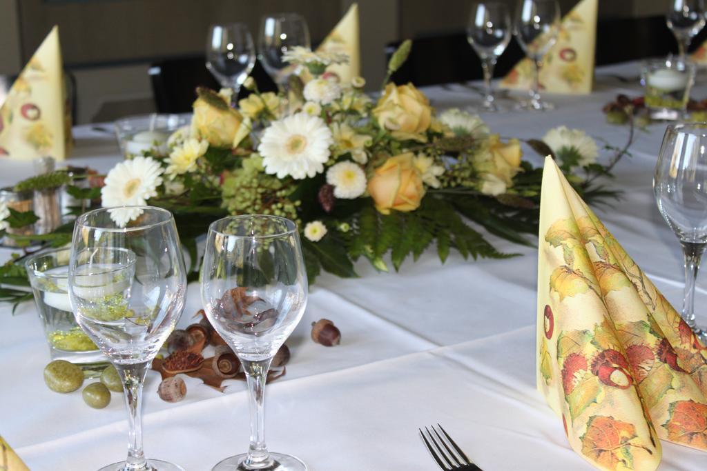 Hotel-Restaurant Sternen Nesslau الغرفة الصورة